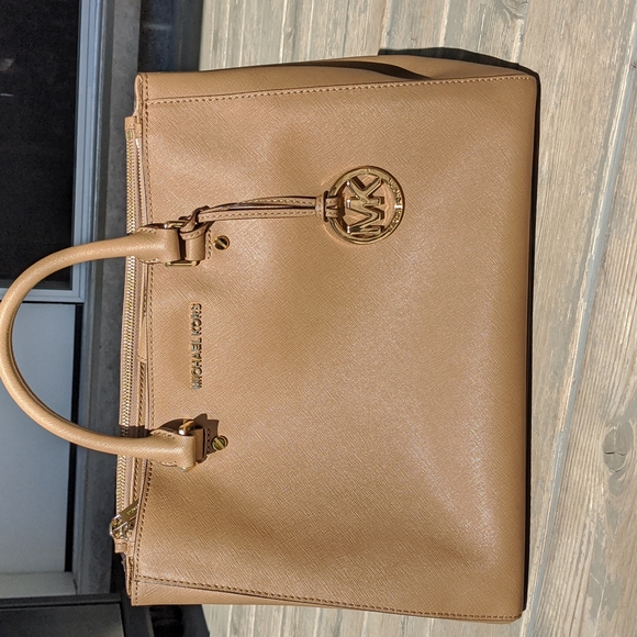 Michael Kors Satchel Purse - Picture 1 of 13